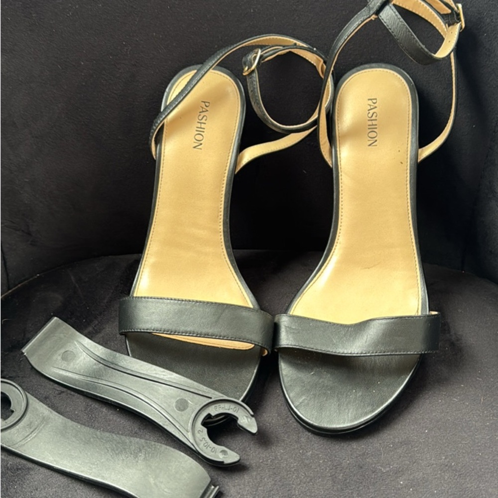 Size 10 Pashion Footwear convertible high heels